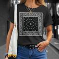 メンズ ブラック ホワイト バンダナ プリント ブラック ペイズリー柄 Tシャツ 彼女への贈り物