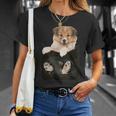 プリントポケットに入ったコリー犬 犬好きに面白い Tシャツ 彼女への贈り物