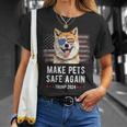 ペットを再び安全に 秋田犬 トランプ 2024 Tシャツ 彼女への贈り物