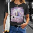 ペンギンに乗る宇宙猫 Tシャツ 彼女への贈り物