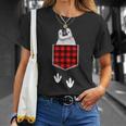 ポケットから覗き出るかわいいペンギン Tシャツ 彼女への贈り物