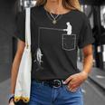ポケットに入ったマグロ 魚釣り 面白い漁師 Tシャツ 彼女への贈り物