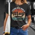 ヴィンテージ30歳の誕生日レジェンドは1995年5月に誕生しました。 Tシャツ 彼女への贈り物