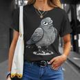 不機嫌そうなピジョン I カートゥーンピジョン Tシャツ 彼女への贈り物