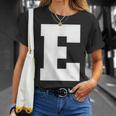 大文字 E アルファベット モノグラム イニシャル Tシャツ 彼女への贈り物