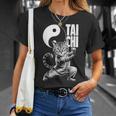 太極拳武術の陰陽を演じるかわいい猫 Tシャツ 彼女への贈り物
