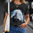 宇宙空間 オオカミ 月に遠吠えするオオカミ Tシャツ 彼女への贈り物
