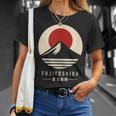 富士吉田 日本 Tシャツ 彼女への贈り物