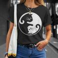 猫の陰陽相互接続 Tシャツ 彼女への贈り物