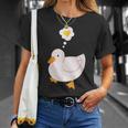 目玉焼きのハートがかわいいアヒル好きのデザイン。 Tシャツ 彼女への贈り物