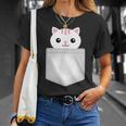 胸ポケットの猫 Tシャツ 彼女への贈り物