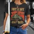 陸軍戦車が大好きな少年第二次世界大戦のシャーマン戦車 Tシャツ 彼女への贈り物