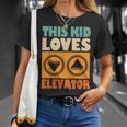 面白い引用エレベーター This Kid Loves Elevator Elevator Loves Elevator Tシャツ 彼女への贈り物