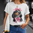 Coquette Bow Coonhound Dog Mom ピンクリボンガール Tシャツ 彼女への贈り物