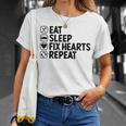 Eatleep Fix Heartsリピート心臓専門医心臓病学 Tシャツ 彼女への贈り物