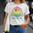 Have A Nice Day Winkingmile Face Peace Wink Happy Face Tシャツ 彼女への贈り物