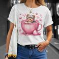 カップに入った子犬 長袖tシャツ Tシャツ 彼女への贈り物