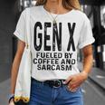 コーヒーと皮肉なユーモアに刺激された面白いジェネレーションx Gen X Tシャツ 彼女への贈り物