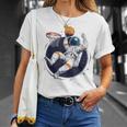 宇宙飛行士 バスケットボール 宇宙 ボール 惑星 銀河 Tシャツ 彼女への贈り物