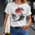 日本の木 赤い月 絵画 日本 夕日 男性 女性 Tシャツ 彼女への贈り物