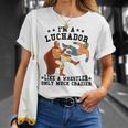 私はレスラーのようなルチャドールだけだ もっとクレイジーなルチャ・リブレ Tシャツ 彼女への贈り物