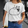 肉まんに抱きつくパンダ かわいい チャイナ 白黒 Panda Meat Bun Tシャツ 彼女への贈り物