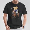 Cool Teddy Bear Playing Horse Polo Game Illustration Graphic Tシャツ 面白い贈り物