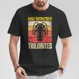 Easy Distracted By Trilobites Trilobite Lover Tシャツ 面白い贈り物