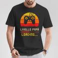 Livello Papà Loading Uomo Futuro Papà Retro Gamin G Maglietta Regalos divertidos