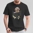 ポケットに入ったゴールデンレトリーバーの犬 ゴールデンパピー のぞき見 Tシャツ 面白い贈り物