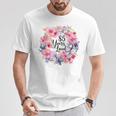 85年間愛されている 85歳の誕生日 花のリースと蝶 Tシャツ 面白い贈り物