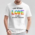 Celebrating Love Lgbtq ゲイプライドグッズ レズビアンレインボー Tシャツ 面白い贈り物