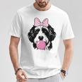 バブルガムを持つバーネドゥードル犬 Tシャツ 面白い贈り物