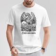 フェニックス。神話の鳥。灰から生まれ変わる。 Tシャツ 面白い贈り物