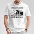 レコード屋に閉じ込められたビニールレコードを救出する Tシャツ 面白い贈り物