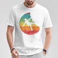 バックプリント 登山、ボルダリング、フリークライミングシルエット Tシャツ 面白い贈り物
