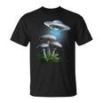 Ufo Hovering Over Weird Mushroomsci-Fi Magichrooms Tシャツ