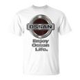 【バックプリント・背中側】Ossan おっさん（車好き ロゴ エンブレム パロディ）【変なデザイン屋さん】文字 面白い Tシャツ