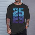 25ラッキーナンバー25歳の誕生日スポーツチーム-25 Tシャツ 彼への贈り物