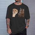 2匹の猫がミームを話す Tシャツ 彼への贈り物