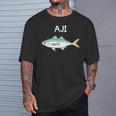 Aji 鯵 アジ 願掛け 釣り好き 魚好き 海釣り 趣味 おもしろ 寿司ネタ 趣味釣り 船釣り 釣り Tシャツ 彼への贈り物
