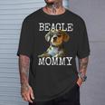 Beagle Mommyビーグル ママ フンデ ママについてつぶやく イングリッシュ・ビーグル ママ Tシャツ 彼への贈り物