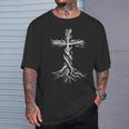 Cruz Cristiana Arraigada Jesucristo Amante De La Biblia Oración Camiseta unisex Regalos para él