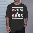 Drum And Bass Rum And Ass Tシャツ 彼への贈り物