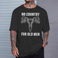 No Country For Old Feminist Tシャツ 彼への贈り物