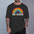 Lgbtq Be Kind Pocket Gay Pride Lgbt Ally Rainbowintage Tシャツ 彼への贈り物