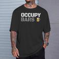 Occupy Bars pace Parody Of Occupy Mars Tシャツ 彼への贈り物