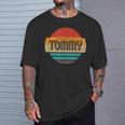 Tommy 名称 レトロ・ヴィンテージ・サンセット 限定版 Tシャツ 彼への贈り物