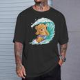 かわいいサーファーのテディベア。 Tシャツ 彼への贈り物