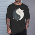 かわいい猫と一緒に陰陽師のサイン I Karma Yoga Cat Tシャツ 彼への贈り物